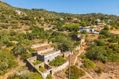 Terreno para Venda em Conceição e Estoi
