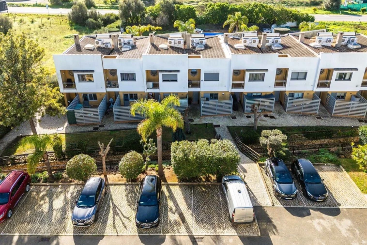 Moradia T3 para Venda em Ferreiras Foto 22