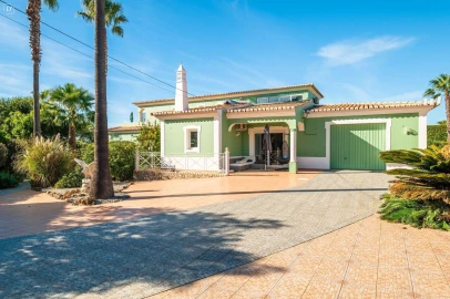 Moradia T4 para Venda em Lagoa e Carvoeiro