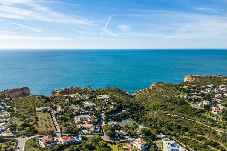 Moradia T4 para Venda em Lagoa e Carvoeiro Foto 2