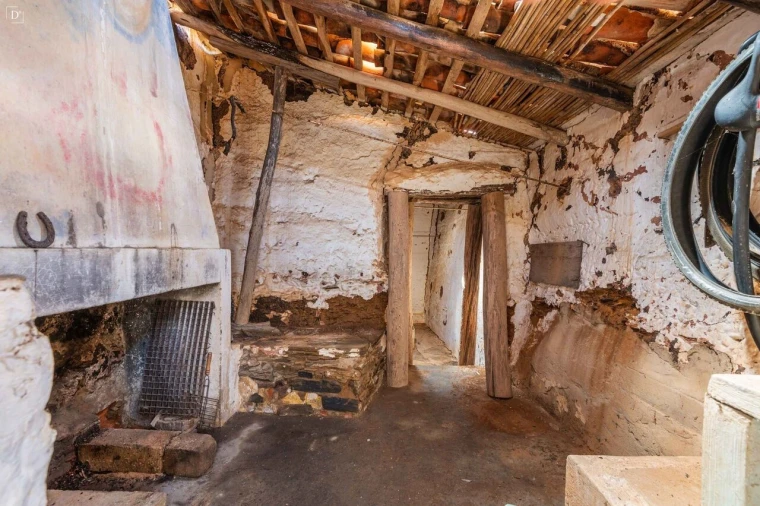 Moradia T0 para Venda em São Marcos da Serra Foto 8