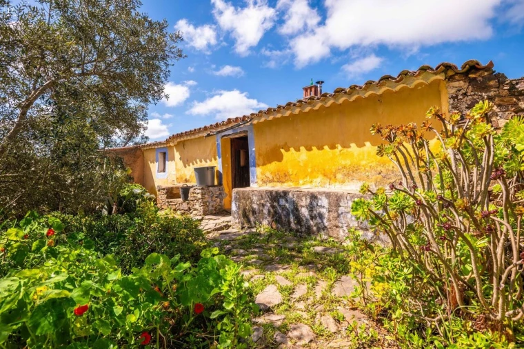 Moradia T0 para Venda em São Marcos da Serra Foto 1