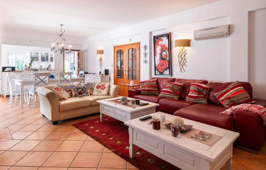 Moradia T3 para Venda em São Brás de Alportel Foto 2