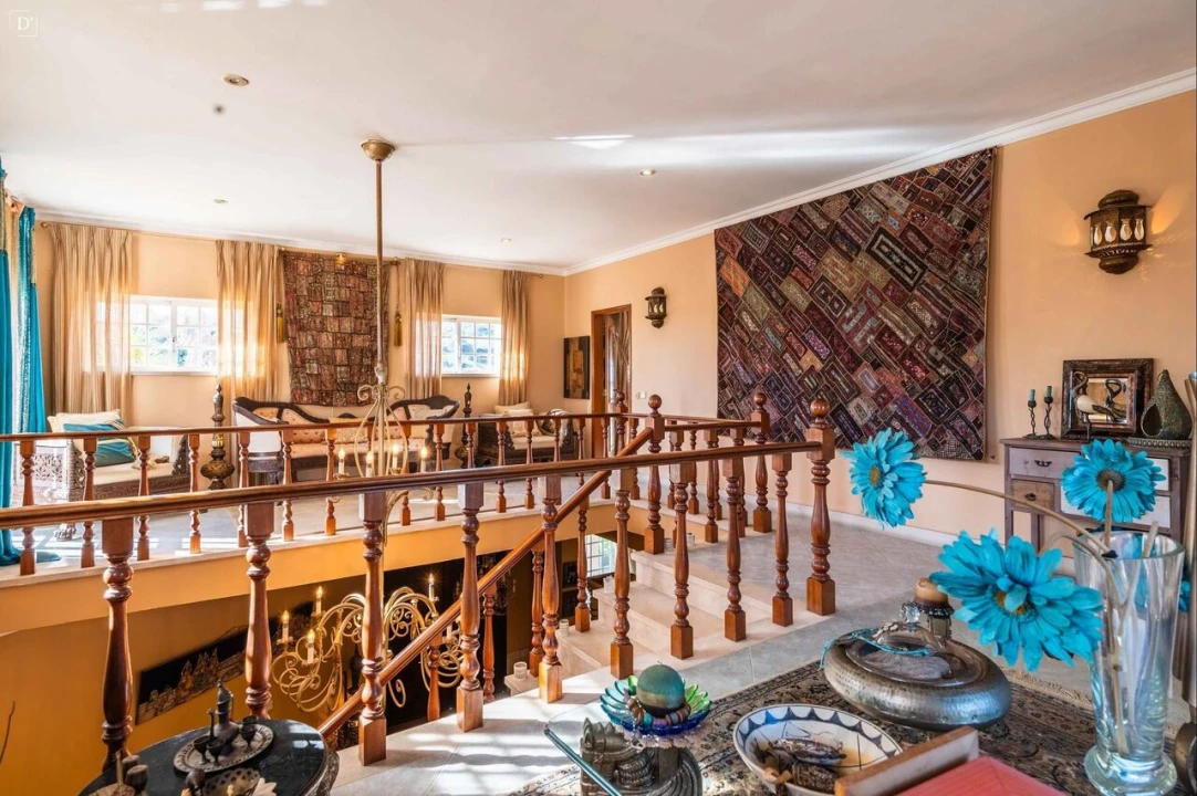 Moradia T6 para Venda em Santa Barbara de Nexe Foto 19