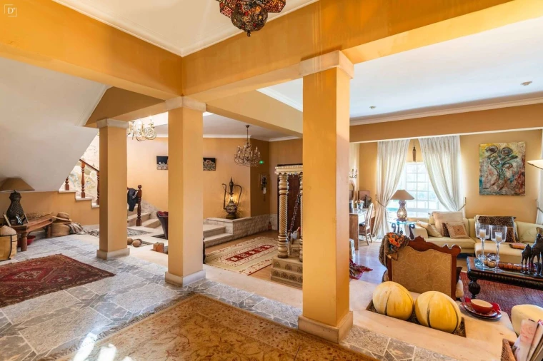 Moradia T6 para Venda em Santa Barbara de Nexe Foto 10