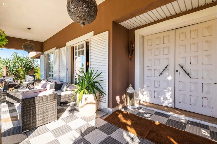 Moradia T6 para Venda em Santa Barbara de Nexe Foto 12