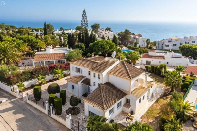 Moradia T4 para Venda em Lagoa e Carvoeiro