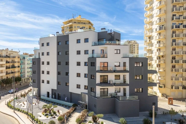 Apartamento T4 para Venda em Armação de Pera Foto 14