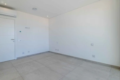 Moradia T4 para Venda em Albufeira e Olhos de Água