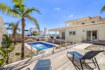Moradia T4 para Venda em Albufeira e Olhos de Água