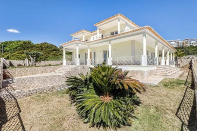 Moradia T4 para Venda em Albufeira e Olhos de Água