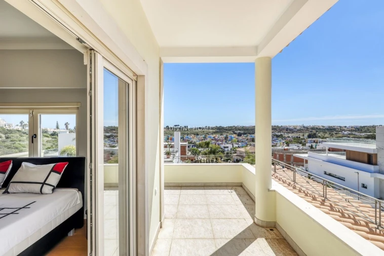 Moradia T4 para Venda em Albufeira e Olhos de Água Foto 14