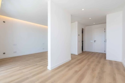 Moradia T5 para Venda em Albufeira e Olhos de Água