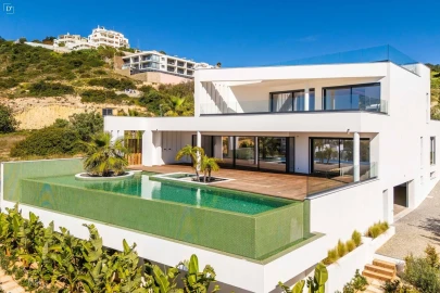Moradia T5 para Venda em Albufeira e Olhos de Água