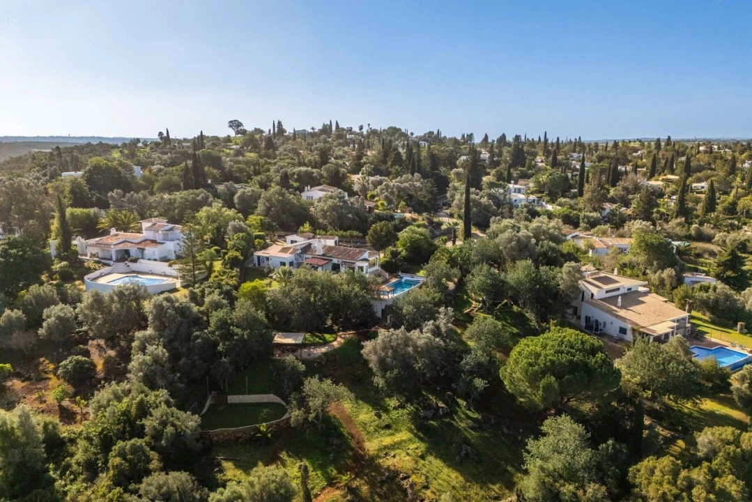 Moradia T4 para Venda em Alvor Foto 6