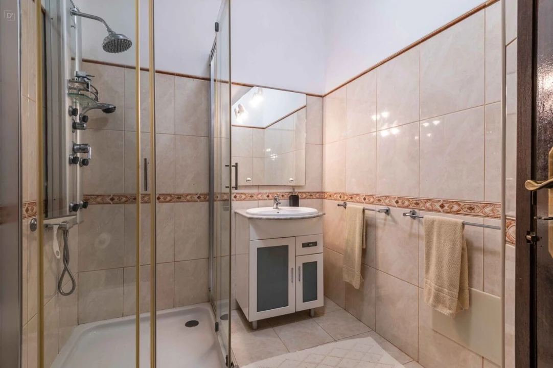 Moradia T4 para Venda em Alvor Foto 19