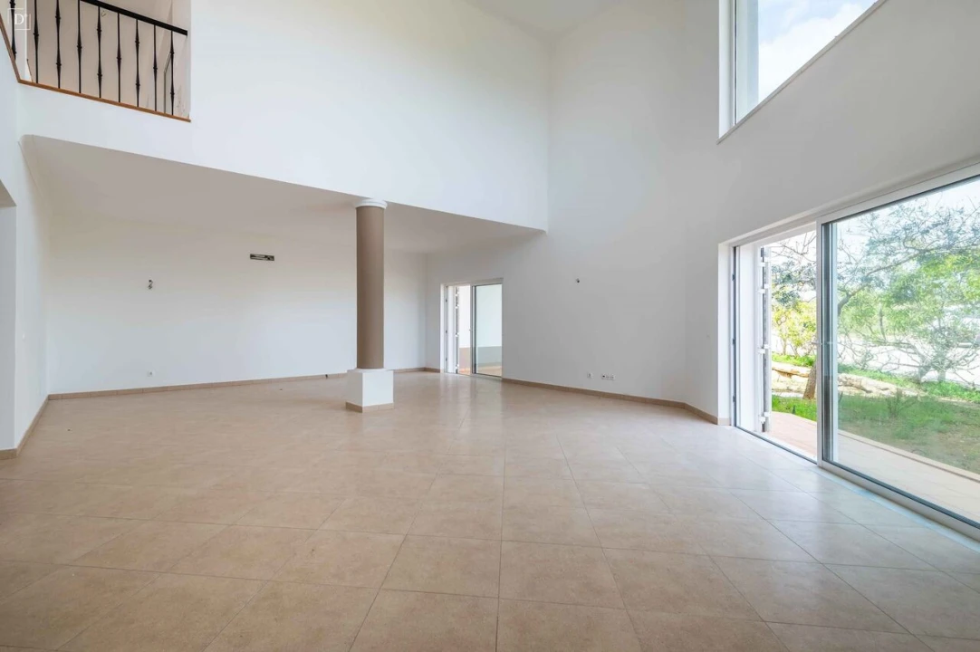 Moradia T4 para Venda em Budens Foto 4