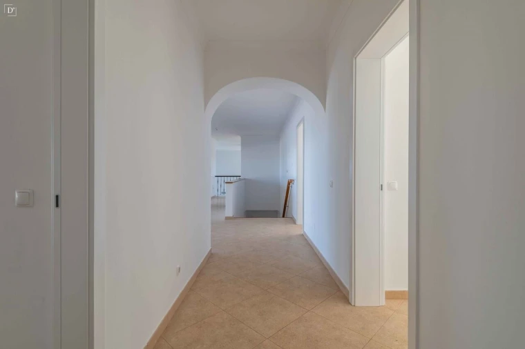 Moradia T4 para Venda em Budens Foto 35