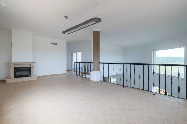 Moradia T4 para Venda em Budens Foto 22