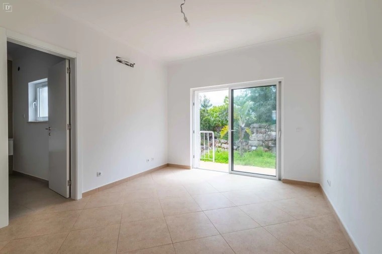 Moradia T4 para Venda em Budens Foto 19