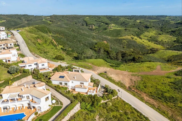 Moradia T4 para Venda em Budens Foto 41