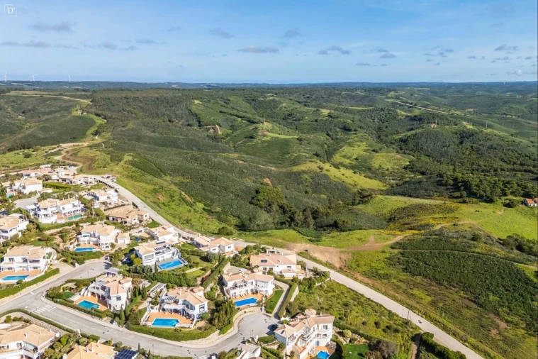 Moradia T4 para Venda em Budens Foto 44