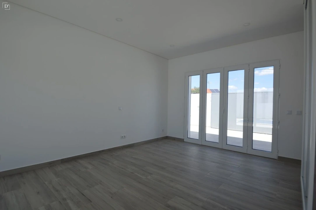 Moradia T4 para Venda em Altura Foto 17