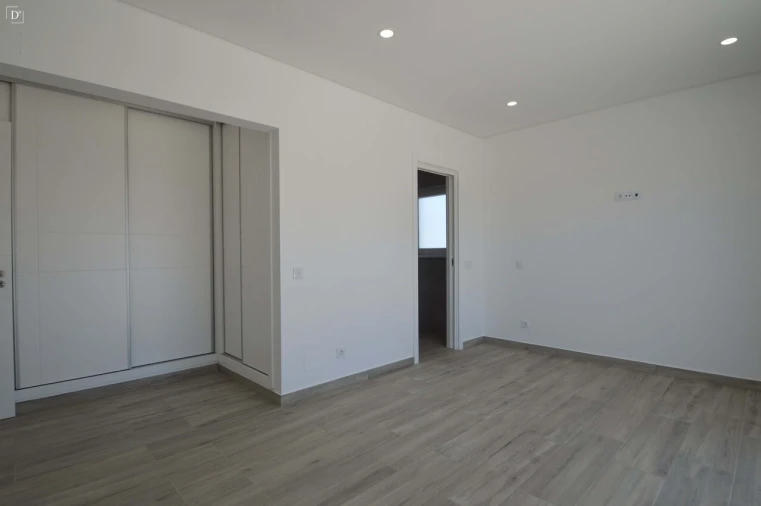 Moradia T4 para Venda em Altura Foto 21