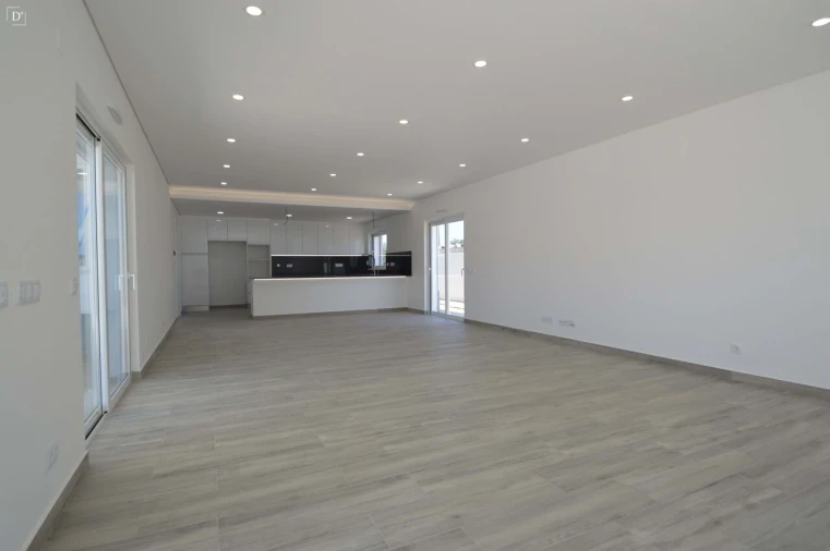 Moradia T4 para Venda em Altura Foto 5