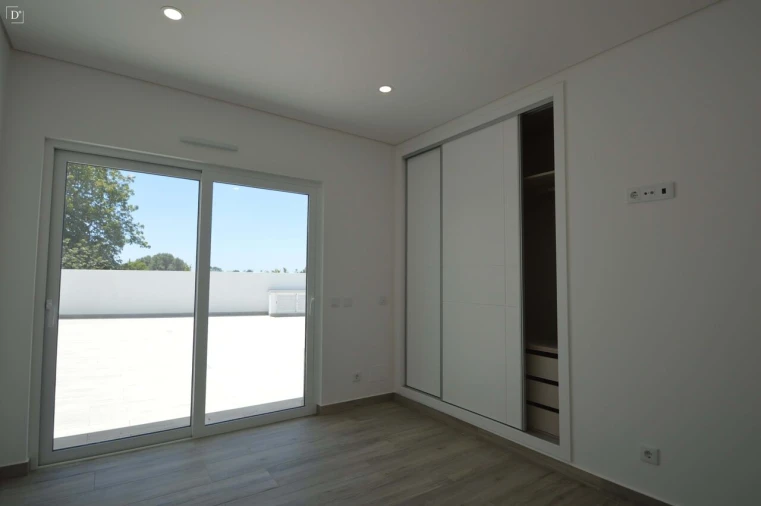 Moradia T4 para Venda em Altura Foto 10