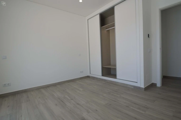 Moradia T4 para Venda em Altura Foto 15