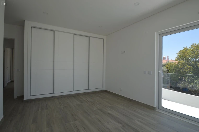 Moradia T4 para Venda em Altura Foto 24