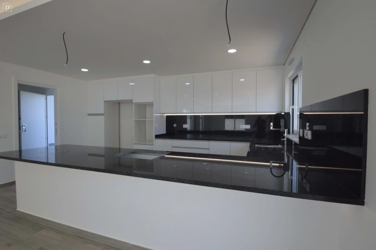 Moradia T4 para Venda em Altura Foto 6