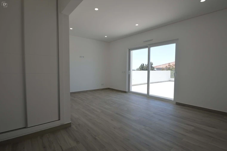 Moradia T4 para Venda em Altura Foto 18