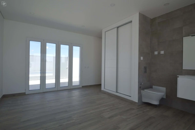 Moradia T4 para Venda em Altura Foto 16