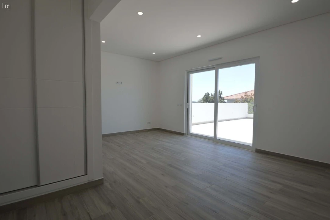 Moradia T4 para Venda em Altura Foto 18