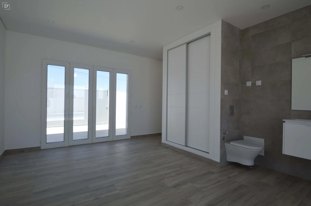 Moradia T4 para Venda em Altura Foto 16