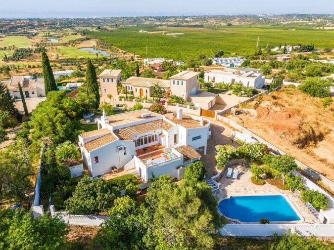 Moradia T4 para Venda em Alcantarilha e Pêra Foto 8