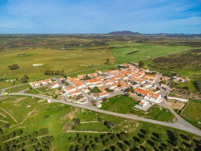 Moradia T2 para Venda em Alcaria Ruiva Foto 9