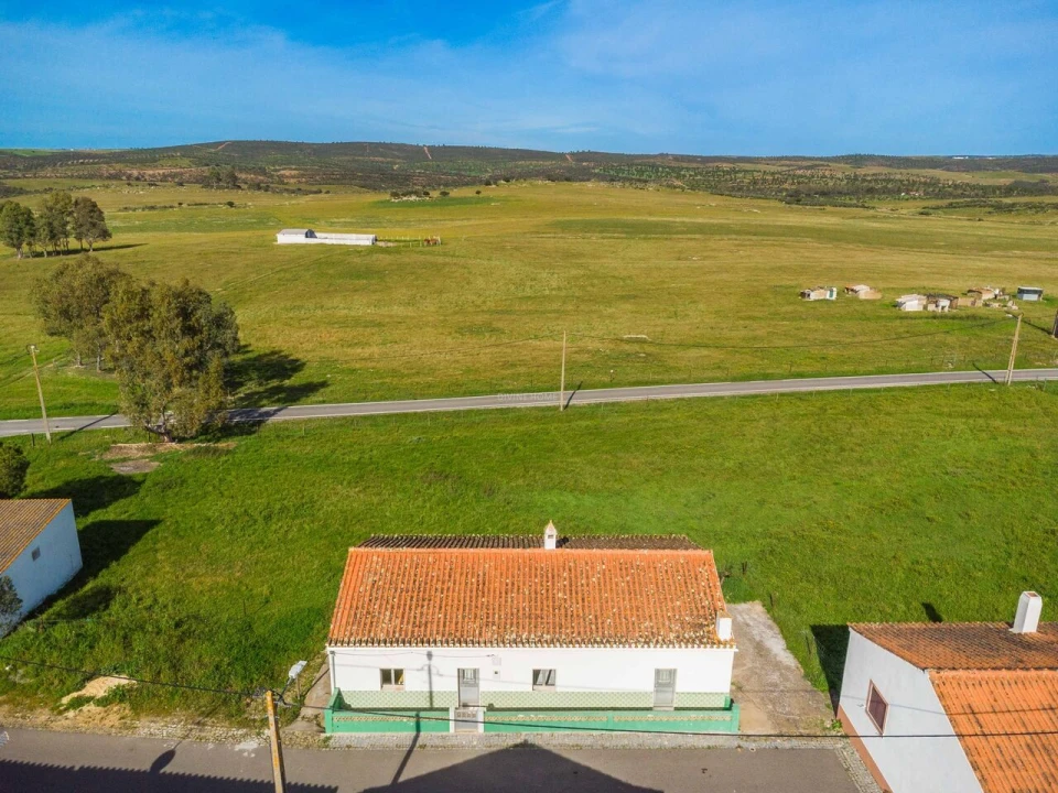 Moradia T2 para Venda em Alcaria Ruiva Foto 5