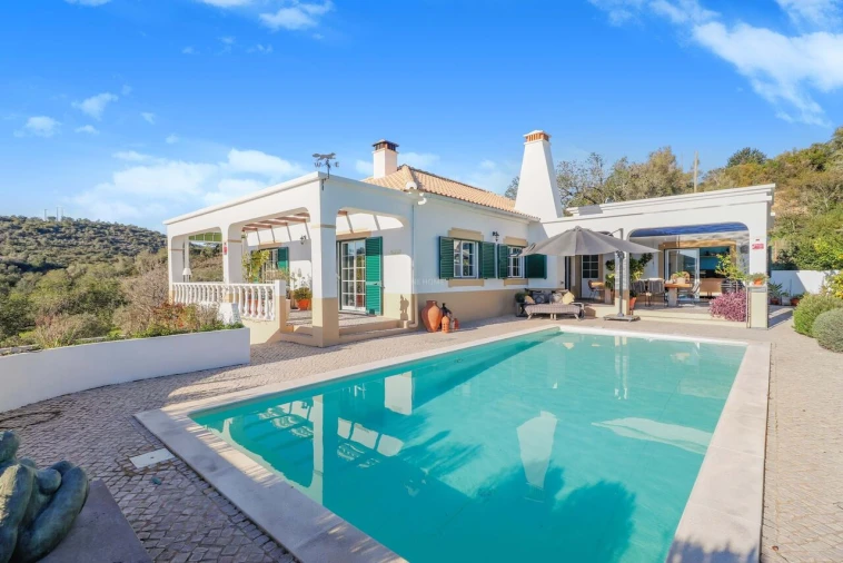 Moradia T3 para Venda em Santa Catarina da Fonte do Bispo Foto 1