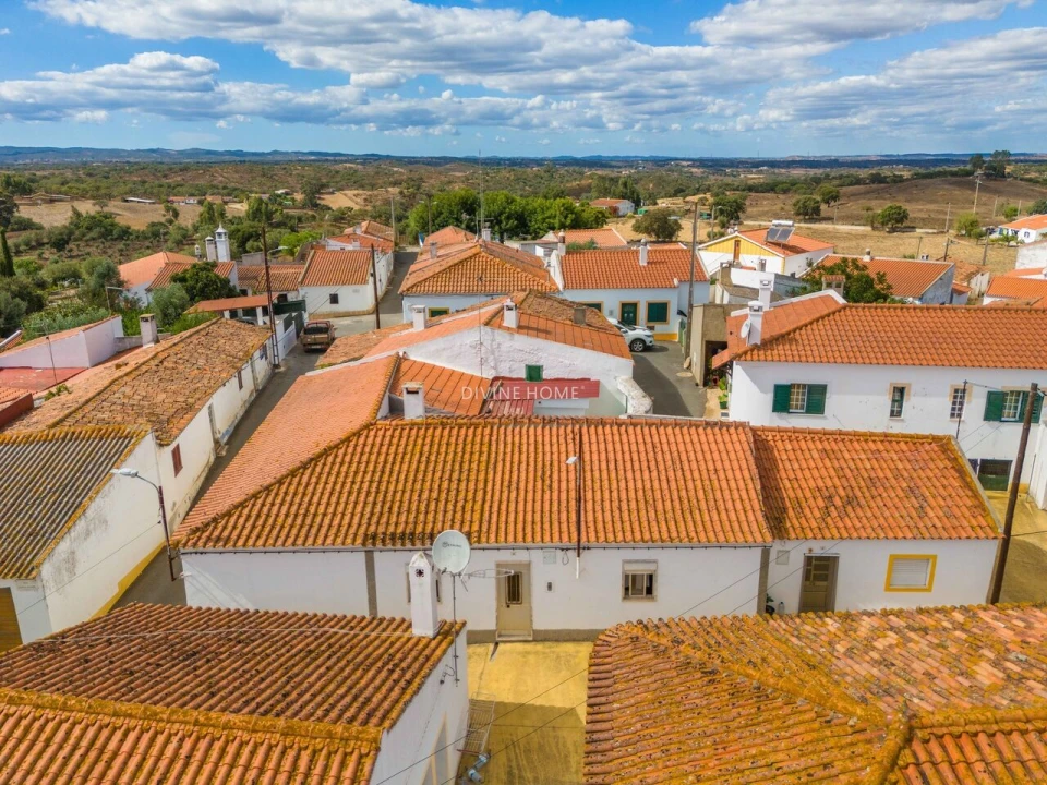 Moradia T2 para Venda em Ourique Foto 3