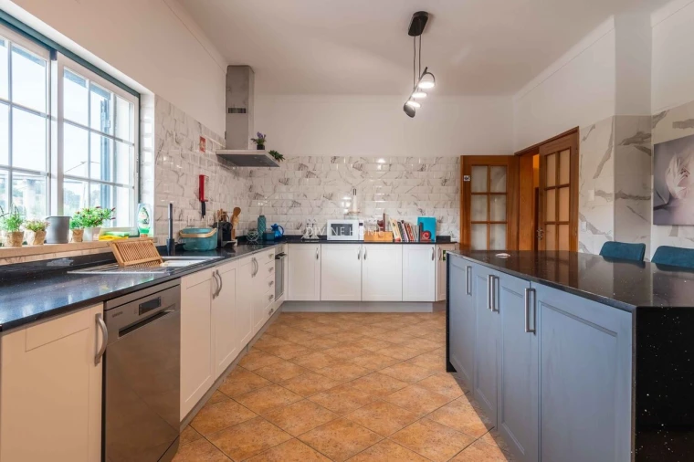 Moradia T4 para Venda em Porches Foto 7