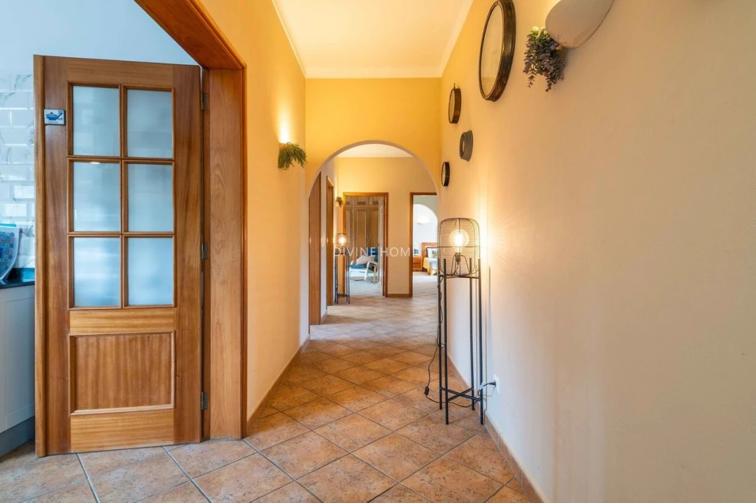 Moradia T4 para Venda em Porches Foto 20