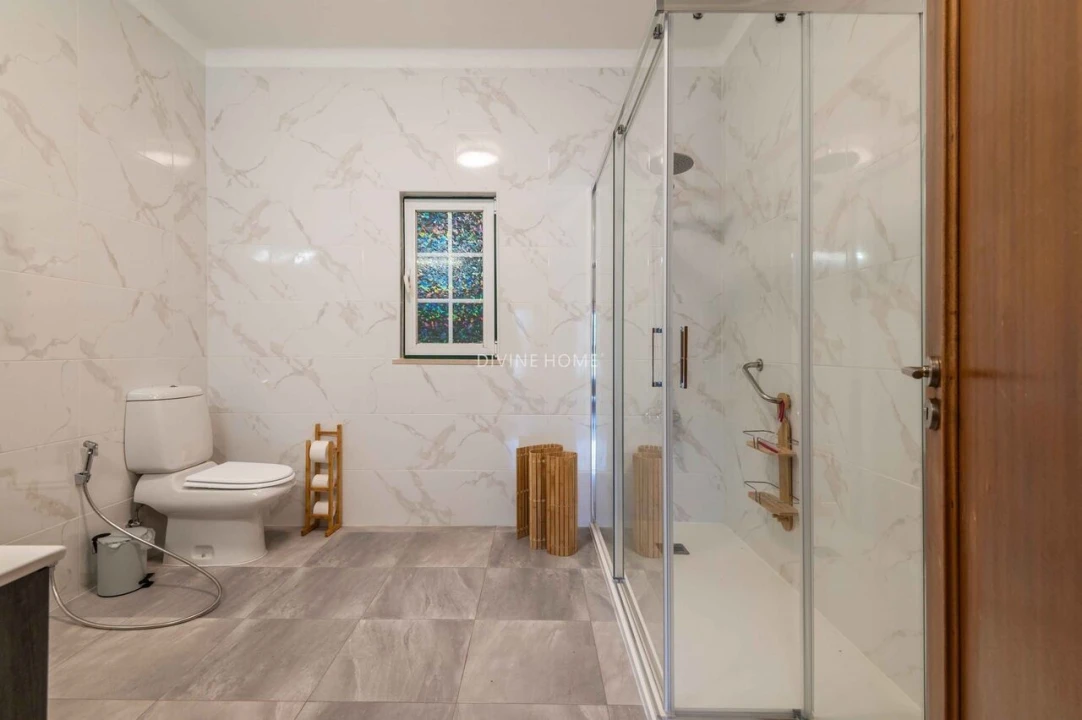 Moradia T4 para Venda em Porches Foto 10