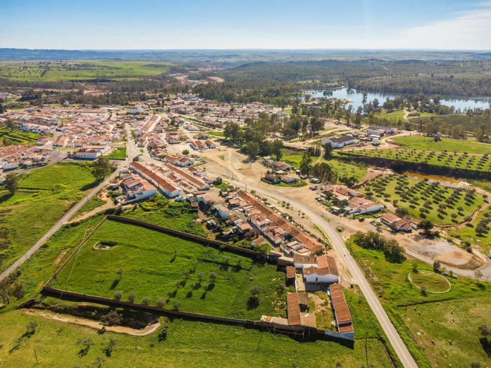 Moradia T6 para Venda em Corte do Pinto Foto 20