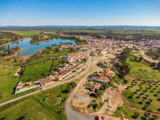 Moradia T6 para Venda em Corte do Pinto Foto 1