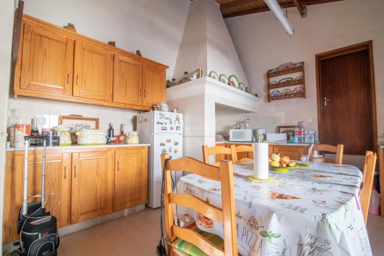 Moradia T6 para Venda em Corte do Pinto Foto 5