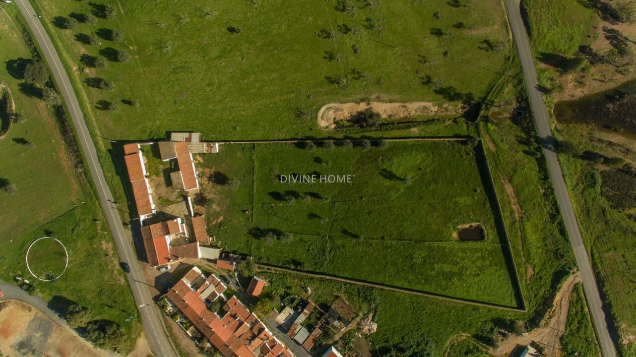 Moradia T6 para Venda em Corte do Pinto Foto 19