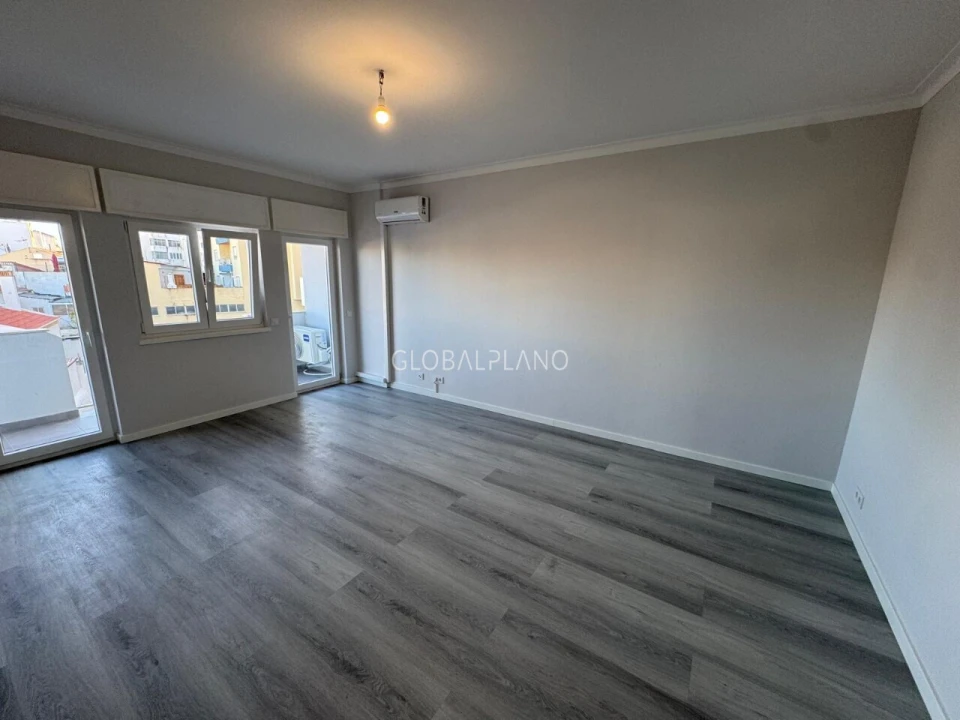 Apartamento T3 para Venda em Portimão Foto 25